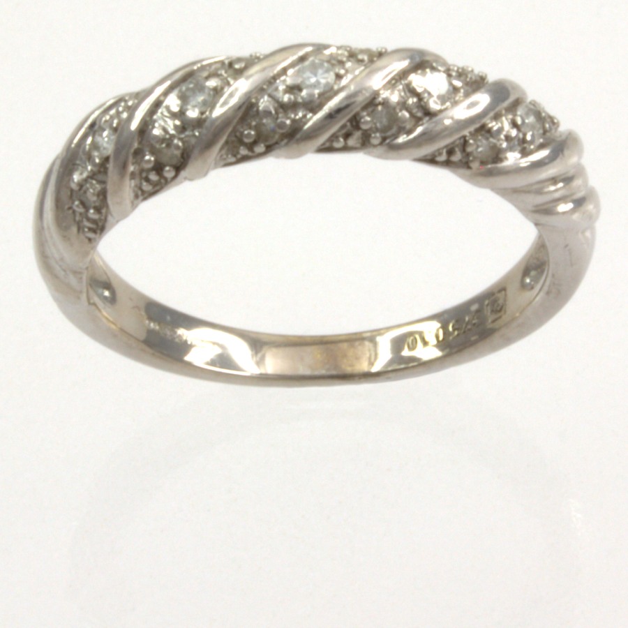 9ct white gold Diamond 10pt half eternity Ring size K